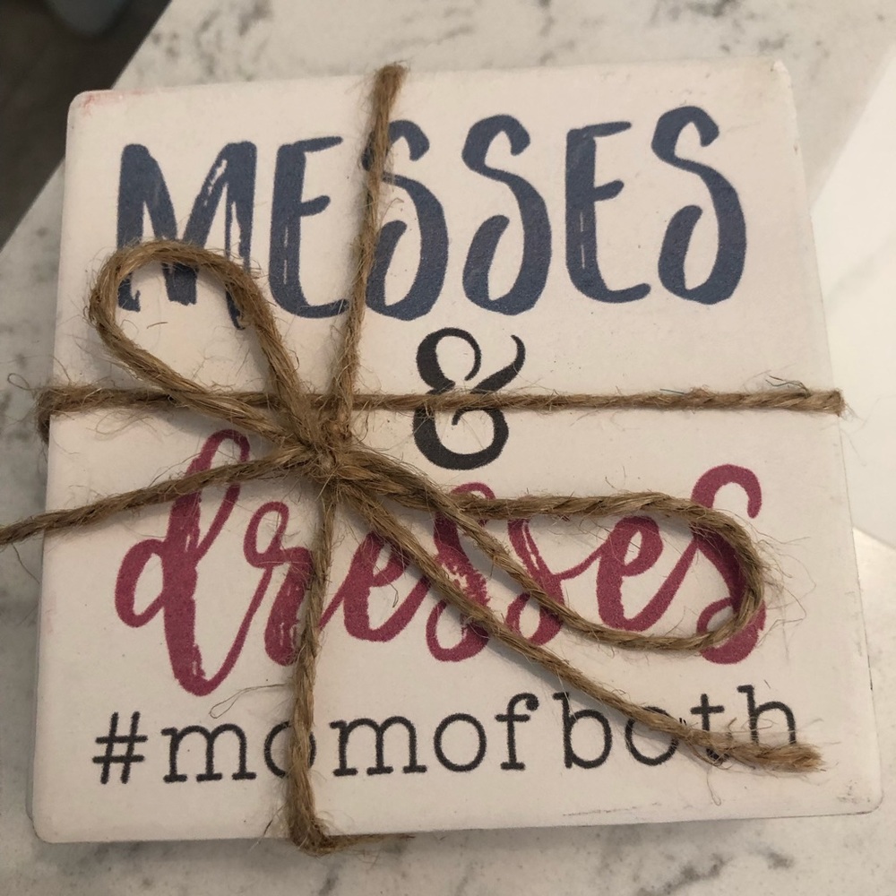 VERY CUTE CERAMIC COASTERS SET OF 4 NWT